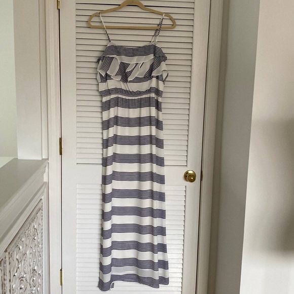 Cremieux Dress. Full Length. White/Blue Stripes. Fully lined. Large - Picture 2 of 13
